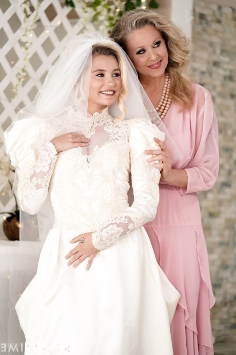 Джулия Энн картинка 11